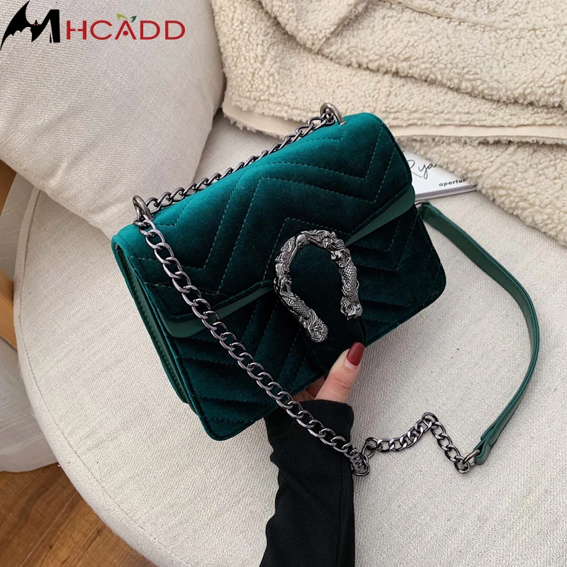 Сумка через плечо из велюра, с цепочкой и пряжкой, 2021
Сумка через плечо из велюра, с цепочкой и пряжкой, 2021