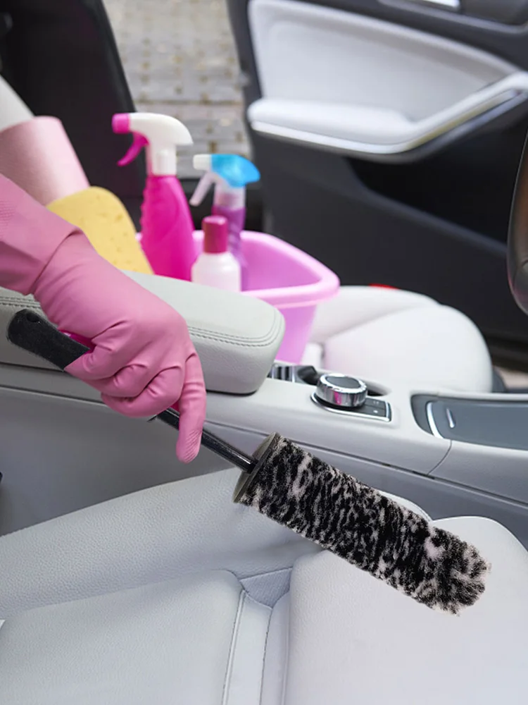New Auto Wheel Hub Cleaning Brush Flexible black plastic handle Brush Soft Durable Car Tire Cleaning Brush New Dropshipping 2021 
New Auto Wheel Hub Cleaning Brush Flexible black plastic handle Brush Soft Durable Car Tire Cleaning Brush New Dropshipping 2021