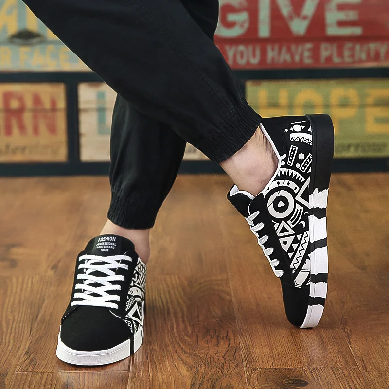 Fashion Men's Casual Shoes Lace-up Walking Sneakers Outdoor Flat Shoes 
Fashion Men's Casual Shoes Lace-up Walking Sneakers Outdoor Flat Shoes