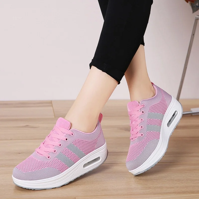 Women's Sports Shoes 2022 Breathable Mesh Vulcanized Shoes Women's Comfortable Wedge Sneakers Women's Casual Platform Shoes
Women's Sports Shoes 2022 Breathable Mesh Vulcanized Shoes Women's Comfortable Wedge Sneakers Women's Casual Platform Shoes