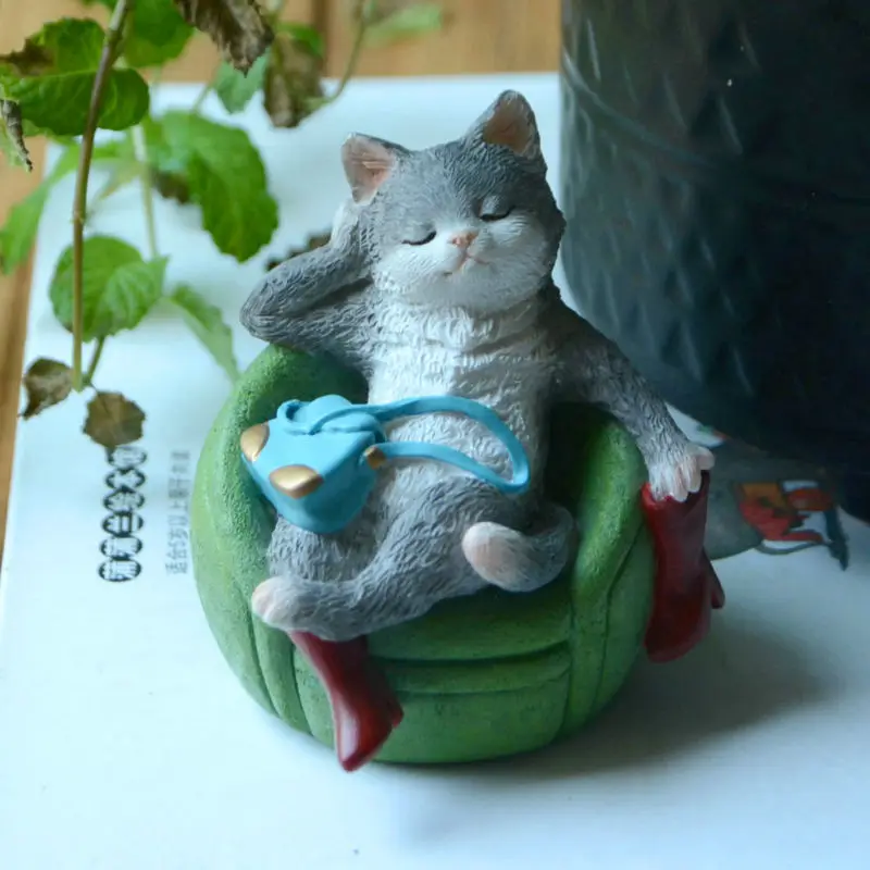 Милая статуэтка кошки, статуэтки животных, миниатюрные Ландшафтные настольные украшения, Декорации для дома, подарок на день рождения
Милая статуэтка кошки, статуэтки животных, миниатюрные Ландшафтные настольные украшения, Декорации для дома, подарок на день рождения