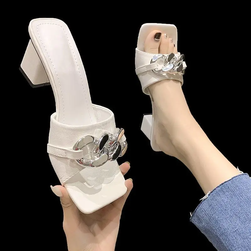 Женские туфли с открытым носком, черные туфли из искусственной кожи на цепочке, Нескользящие туфли на квадратном светильник Луке, роскошные...
Женские туфли с открытым носком, черные туфли из искусственной кожи на цепочке, Нескользящие туфли на квадратном светильник Луке, роскошные...