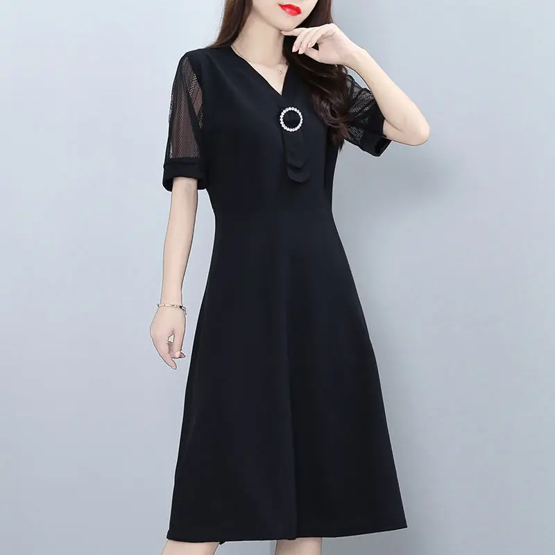 Summer big new fashion waist mother dress women show thin foreign style cover belly fat mm dress
Summer big new fashion waist mother dress women show thin foreign style cover belly fat mm dress