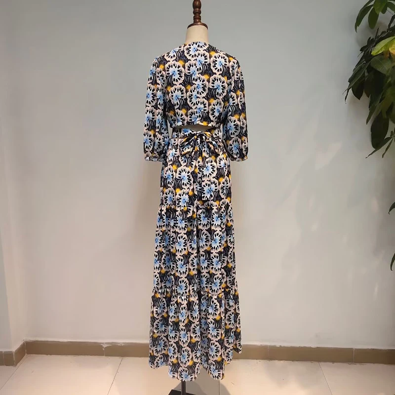 VGH Print Hit Color Two Piece Set For Women V Neck Lantern Sleeve Short Tops High Waist Skirt Sexy Sets 2020 Fashion New Style
VGH Print Hit Color Two Piece Set For Women V Neck Lantern Sleeve Short Tops High Waist Skirt Sexy Sets 2020 Fashion New Style
