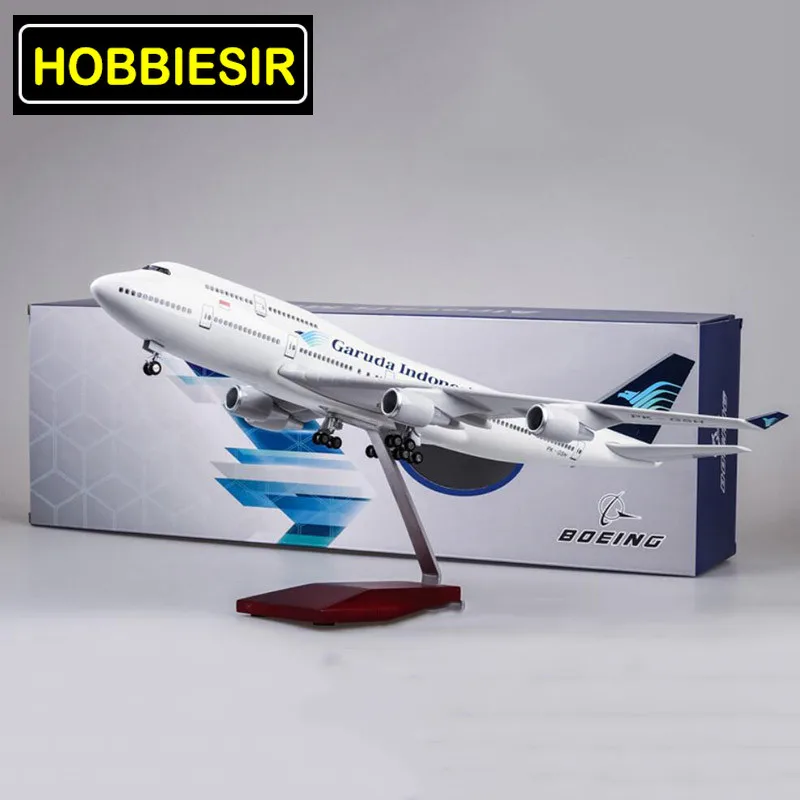 Самолет из сплава 47 см, модель 1/150 в масштабе, модель самолета Боинга B747 игрушечные модели самолетов Garuda, Индонезия, легкосплавный самолет с светильник Кими и пластиковыми колесами
Самолет из сплава 47 см, модель 1/150 в масштабе, модель самолета Боинга B747 игрушечные модели самолетов Garuda, Индонезия, легкосплавный самолет с светильник Кими и пластиковыми колесами