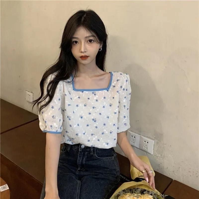Blouses Women Gentle Square Collar Design Floral Puff Short Sleeve Shirts Sweet Fashion Summer French Style Mujer All-match Chic
Blouses Women Gentle Square Collar Design Floral Puff Short Sleeve Shirts Sweet Fashion Summer French Style Mujer All-match Chic