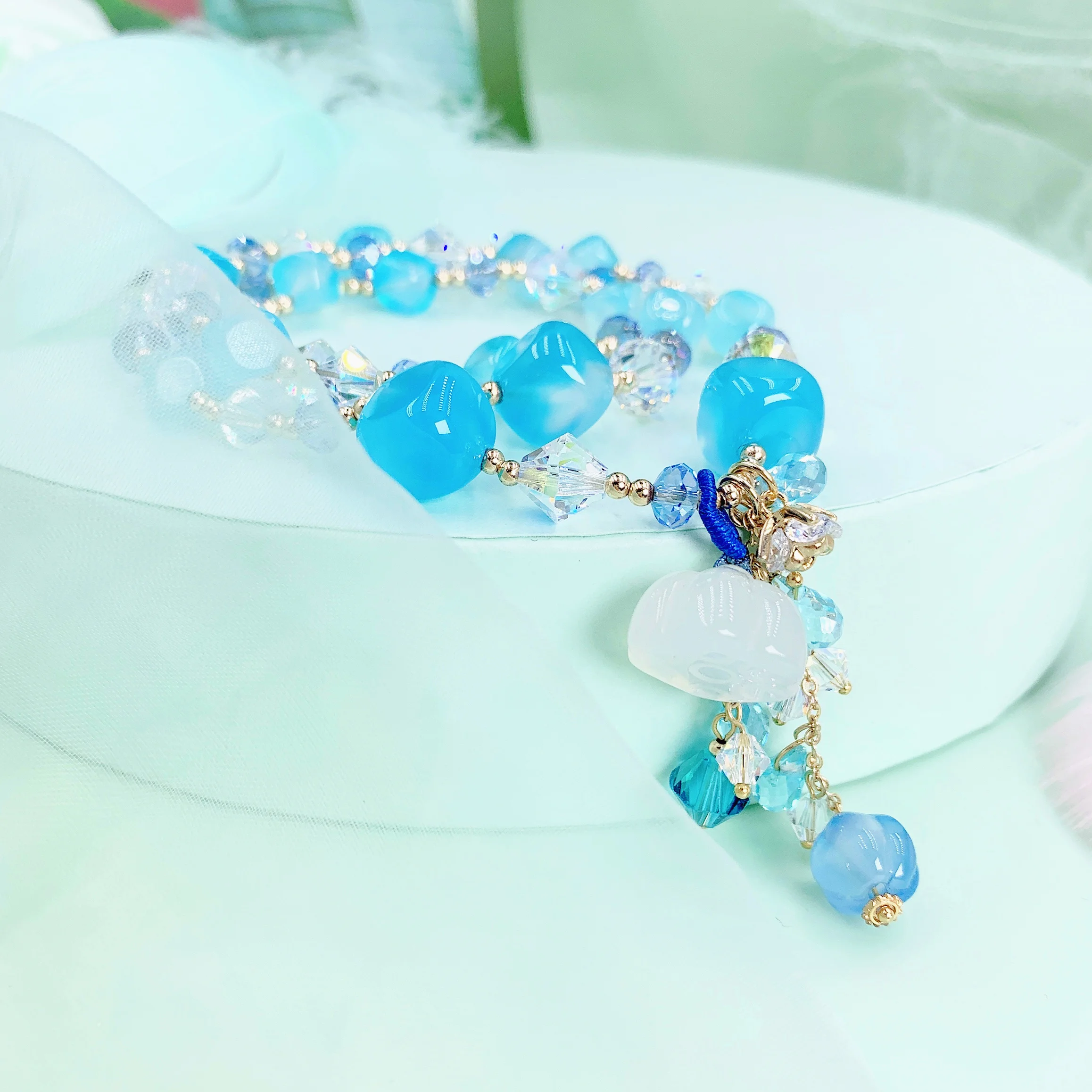 Agate bracelet with Austrian crystal chalcedony lotus seed pendant multilayer bracelet with light luxury Mother's Day gift Women
Agate bracelet with Austrian crystal chalcedony lotus seed pendant multilayer bracelet with light luxury Mother's Day gift Women
