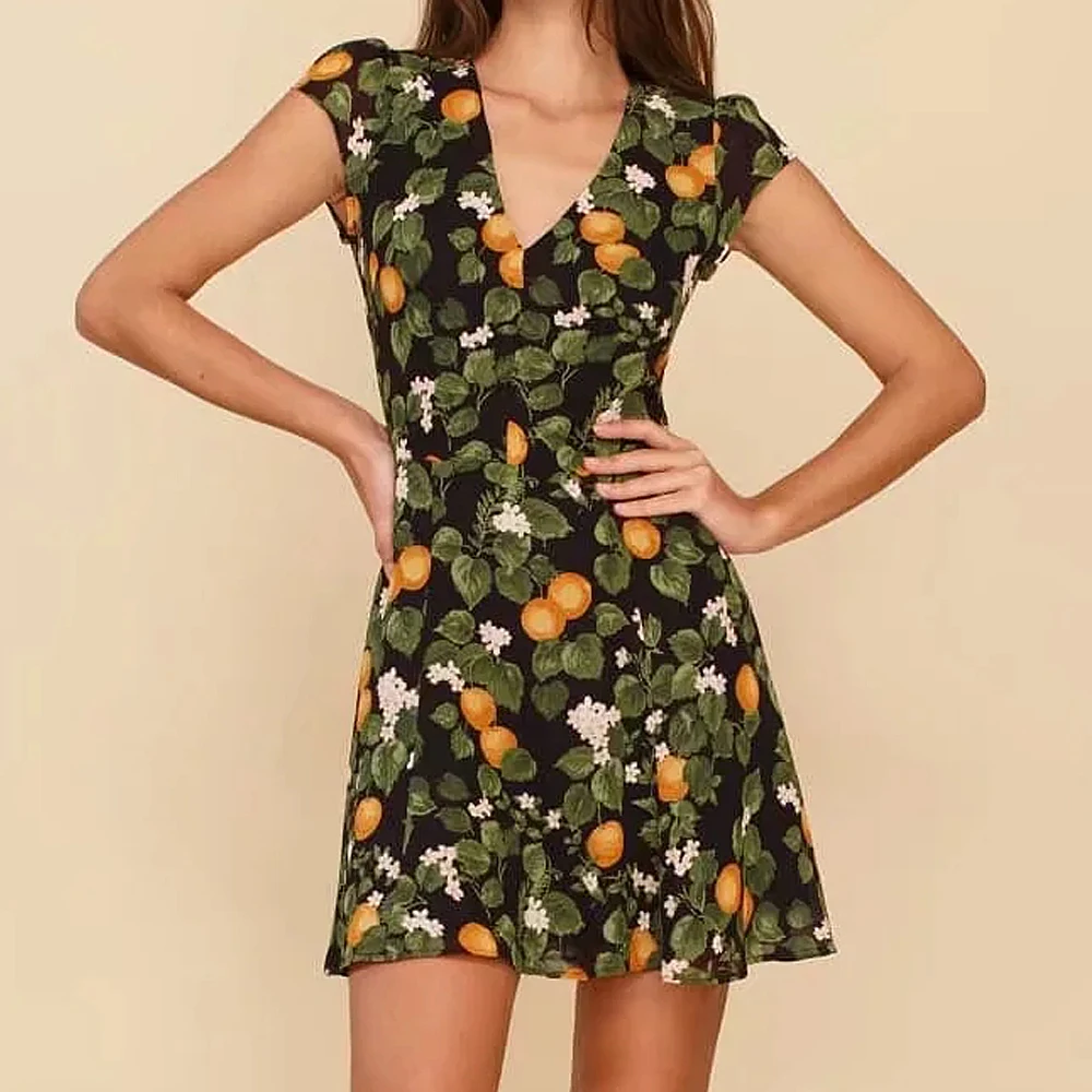 Summer women short sleeve Receive waist mini Dress French floral dresses vintage Printed Deep V Neck Low-cut Retro vestidos 2021
Summer women short sleeve Receive waist mini Dress French floral dresses vintage Printed Deep V Neck Low-cut Retro vestidos 2021