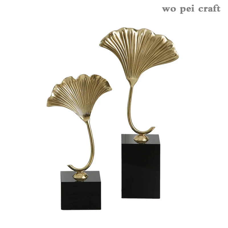 American Minimalist Desk Decor Golden Copper Ginkgo Biloba Black Crystal Base Abstract Crafts Ornaments Rustic Home Decoration
American Minimalist Desk Decor Golden Copper Ginkgo Biloba Black Crystal Base Abstract Crafts Ornaments Rustic Home Decoration