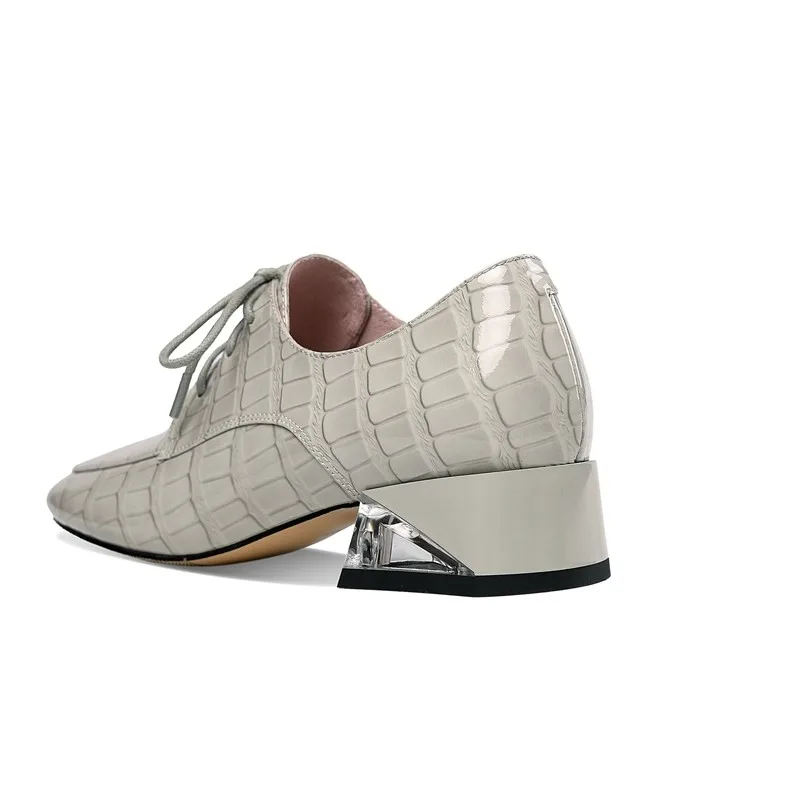 Handmade 2021 Fashion Women Shoes New Arrival Bamboo Grain Genuine Leather Cross-tied Medium Heels Pumps Woman Plus Size 40 41
Handmade 2021 Fashion Women Shoes New Arrival Bamboo Grain Genuine Leather Cross-tied Medium Heels Pumps Woman Plus Size 40 41