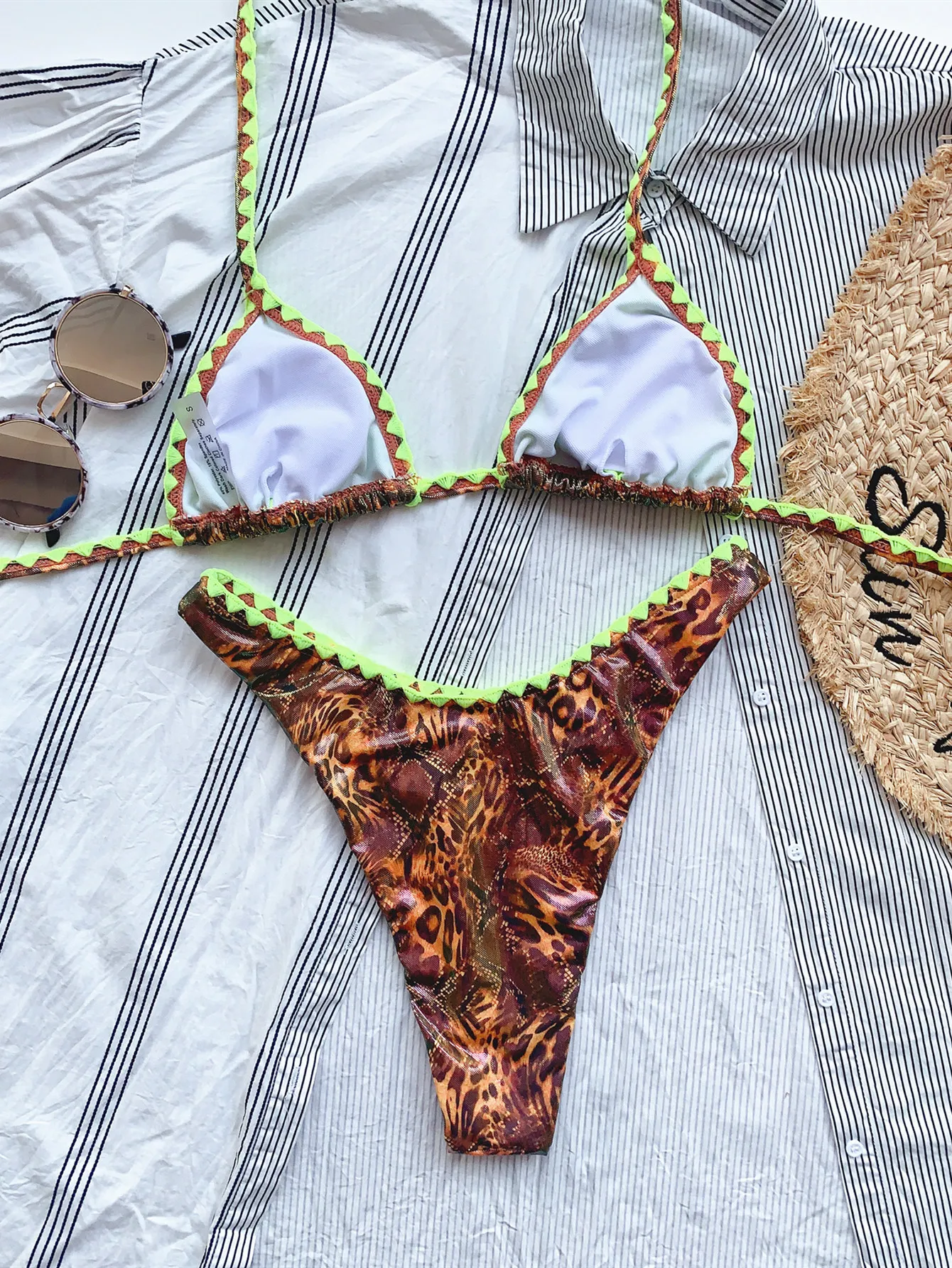 2021 Bikini Leopard Swimsuit Women Laced Swimwear Polka Dot Beachwear Rimless Biquini Triangle Brazilian High Waist Bathing Suit
2021 Bikini Leopard Swimsuit Women Laced Swimwear Polka Dot Beachwear Rimless Biquini Triangle Brazilian High Waist Bathing Suit