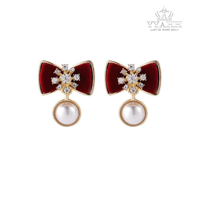 Korean Pearl Bow Earrings, Temperament Web Celebrity Cold Snow Flower Ear Nail Red Earrings Atmosphere
Korean Pearl Bow Earrings, Temperament Web Celebrity Cold Snow Flower Ear Nail Red Earrings Atmosphere