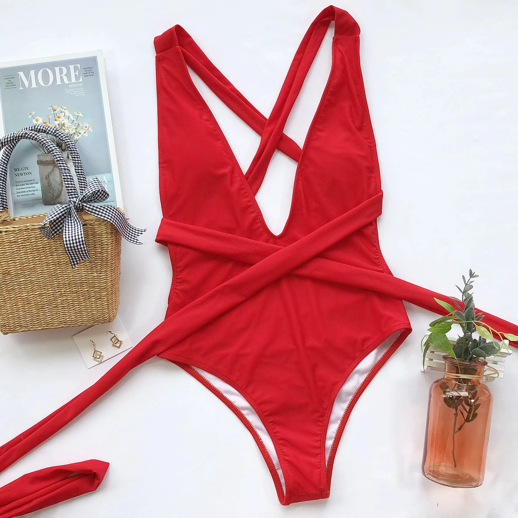 2021 Sexy Plunging Deep V Swimsuit One Piece High Cut Swimwear Women Cross Bandage Beachwear Summer Backless Bathing Suit Female
2021 Sexy Plunging Deep V Swimsuit One Piece High Cut Swimwear Women Cross Bandage Beachwear Summer Backless Bathing Suit Female