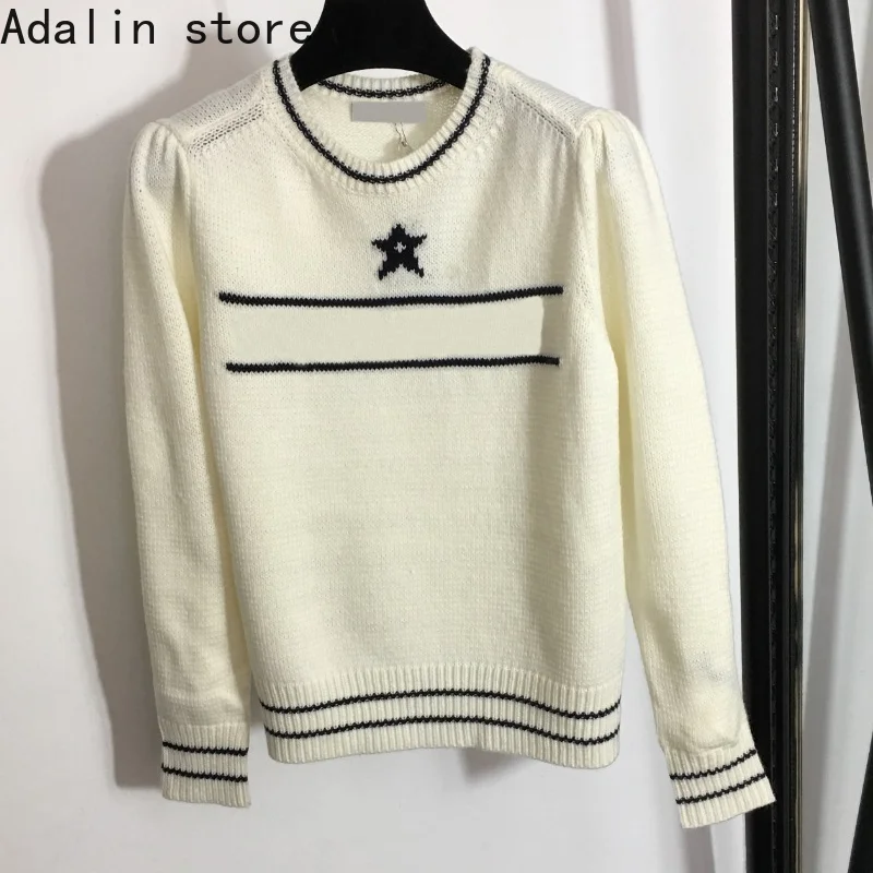 2021 high quality autumn fashion women's embroidered flower letter jacquard crew neck Pullover long sleeve knitted sweater
2021 high quality autumn fashion women's embroidered flower letter jacquard crew neck Pullover long sleeve knitted sweater