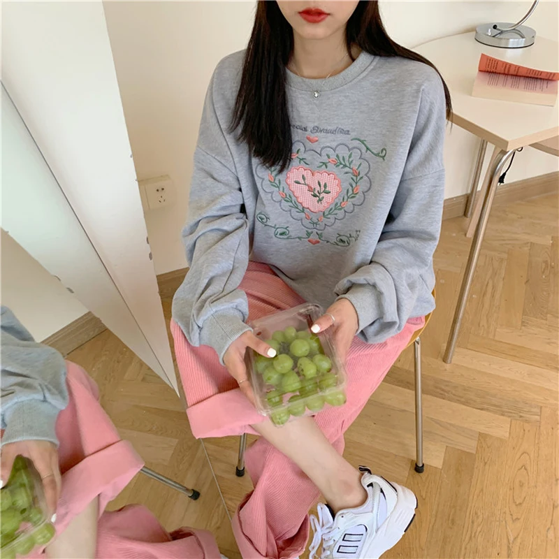 2020 Chic kawaii O-Neck Soft Pullover sweatshirt women Fashion High Quality Oversize Warm Casual Loose Printing hoodies Female 
2020 Chic kawaii O-Neck Soft Pullover sweatshirt women Fashion High Quality Oversize Warm Casual Loose Printing hoodies Female