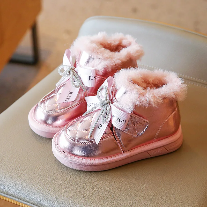 Children Short Snow Boots 2021 Winter Girls Boots Warm Plush Windproof Student Casual Leather Shoes Outdoor Kids Princess Boots 
Children Short Snow Boots 2021 Winter Girls Boots Warm Plush Windproof Student Casual Leather Shoes Outdoor Kids Princess Boots