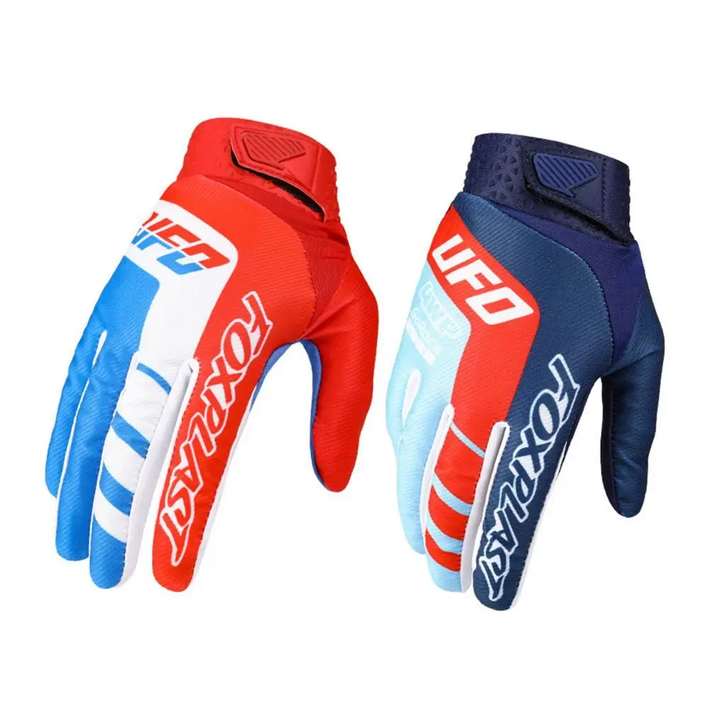 1 пара, износостойкие спортивные перчатки
1 пара, износостойкие спортивные перчатки