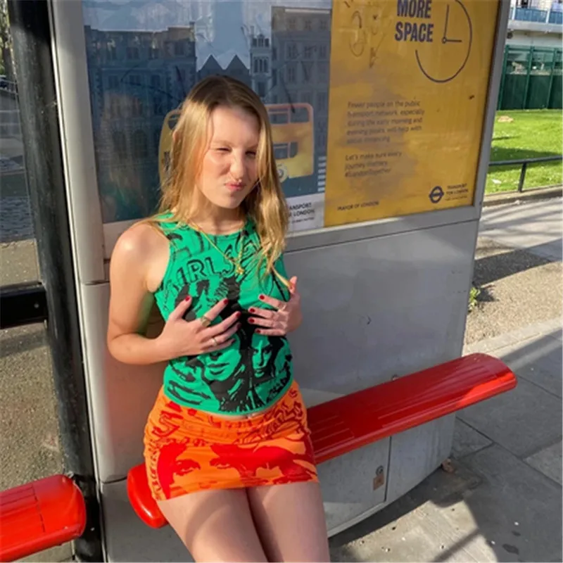 90s Vintage Portrait Print Pencil Skirt Y2K Tie Dye Indie Mini Skirt Women Summer Harajuku Gothic Bodycon E-girl Streetwear
90s Vintage Portrait Print Pencil Skirt Y2K Tie Dye Indie Mini Skirt Women Summer Harajuku Gothic Bodycon E-girl Streetwear