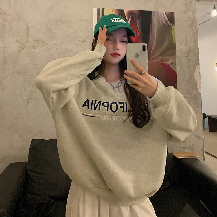 2021 Korean version of autumn and winter sweatshirt long-sleeved loose letter printing plus velvet round neck hoodie women
2021 Korean version of autumn and winter sweatshirt long-sleeved loose letter printing plus velvet round neck hoodie women