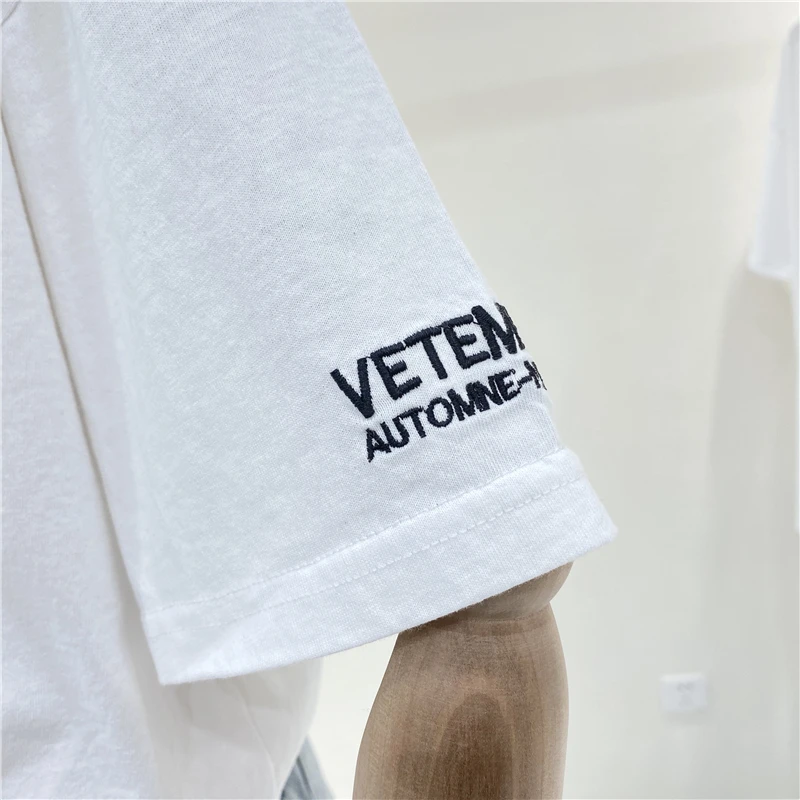 2021 Spring New Simple Embroidery Pattern Loose Tops Round Neck White Short Sleeve Tees Versatile T-shirt Tide for Women
2021 Spring New Simple Embroidery Pattern Loose Tops Round Neck White Short Sleeve Tees Versatile T-shirt Tide for Women