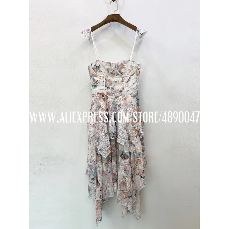 2020 summer women's bohemian flower beach dress retro sexy sleeveless dress Embroidered suspender dress
2020 summer women's bohemian flower beach dress retro sexy sleeveless dress Embroidered suspender dress