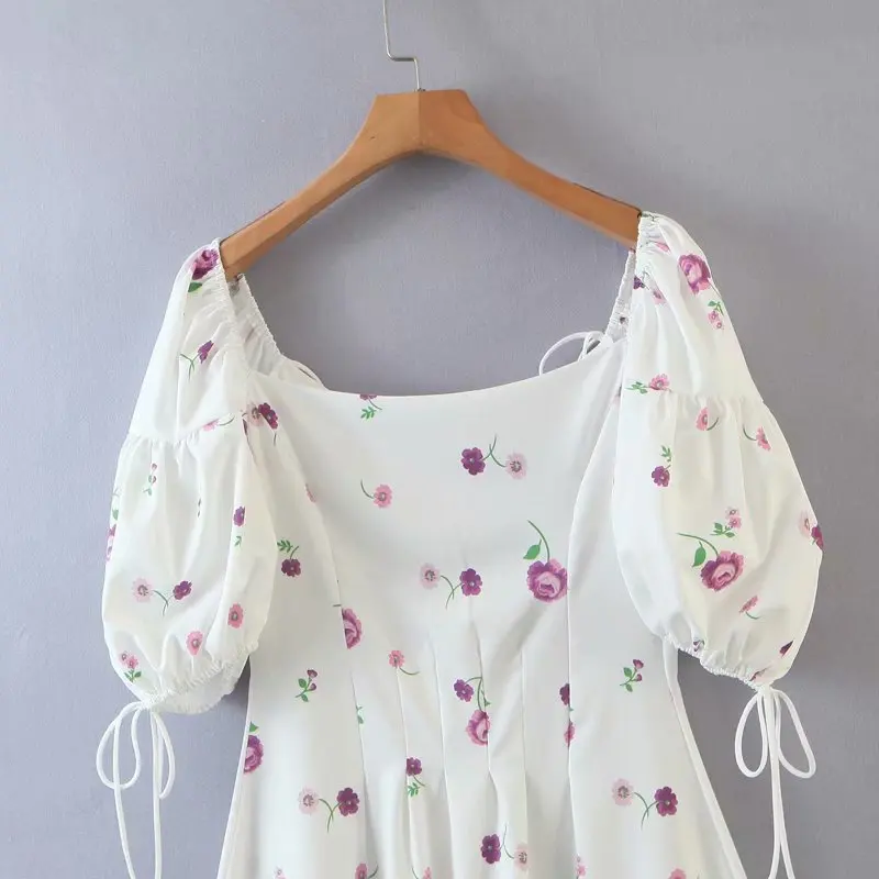 2020 New Women Dress floral print short sleeves V-Neck mid-calf Dress Fashion vestidos femme robe
2020 New Women Dress floral print short sleeves V-Neck mid-calf Dress Fashion vestidos femme robe