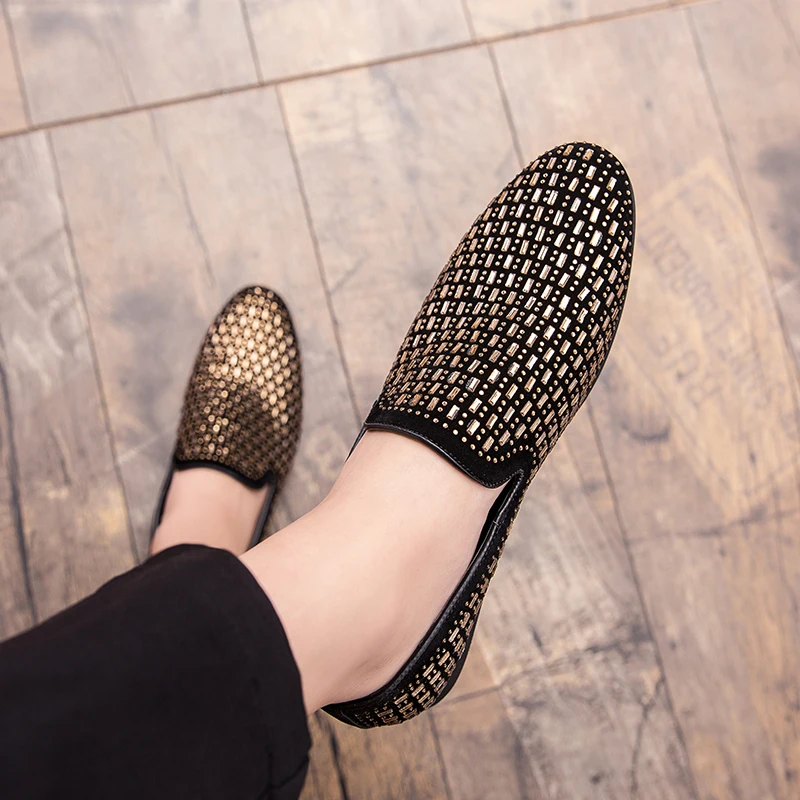 2022 New Fashion Black Gold Leather Gentleman Fashion Dress Shoes Men Business Driving Shoes Handmade Slip on Loafers Mens Shoes
2022 New Fashion Black Gold Leather Gentleman Fashion Dress Shoes Men Business Driving Shoes Handmade Slip on Loafers Mens Shoes