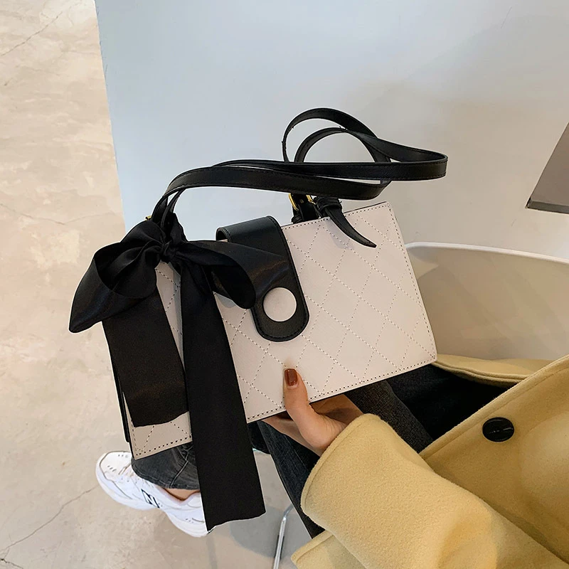 Bowknot Small Square Bag 2021 Trendy Leather Chain Underarm Shoulder Bag Designer Handbags Luxury Crossbody Bags For Women
Bowknot Small Square Bag 2021 Trendy Leather Chain Underarm Shoulder Bag Designer Handbags Luxury Crossbody Bags For Women