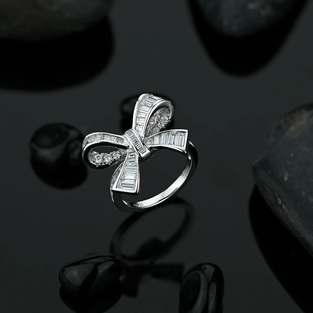 Trendy 925 Sterling Silver Full Carbon Diamond Bowknot Ring for Women S925 Jewelry Cubic Zirconia Finger Ring Anniversary Gift
Trendy 925 Sterling Silver Full Carbon Diamond Bowknot Ring for Women S925 Jewelry Cubic Zirconia Finger Ring Anniversary Gift