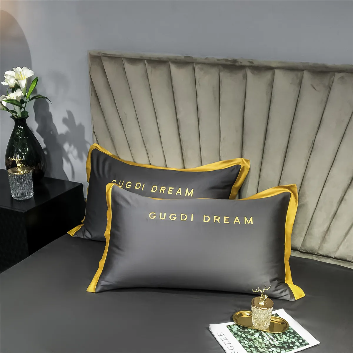 Luxury Egyptian cotton bedding set embroidered Silky quilt cover soft duvet cover flat sheet fitted sheet pillowcases king queen
Luxury Egyptian cotton bedding set embroidered Silky quilt cover soft duvet cover flat sheet fitted sheet pillowcases king queen