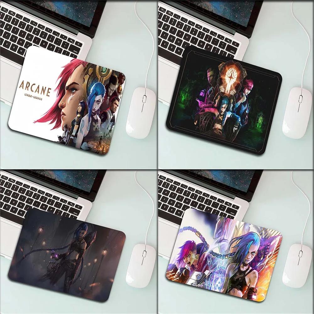Gaming LOL Jinx Jayce Vi Small Mouse Pad Gamer PC Desktop Gaming Accessories Non-slip Mousepad Gaming Mouse Pad Desk Mats
Gaming LOL Jinx Jayce Vi Small Mouse Pad Gamer PC Desktop Gaming Accessories Non-slip Mousepad Gaming Mouse Pad Desk Mats