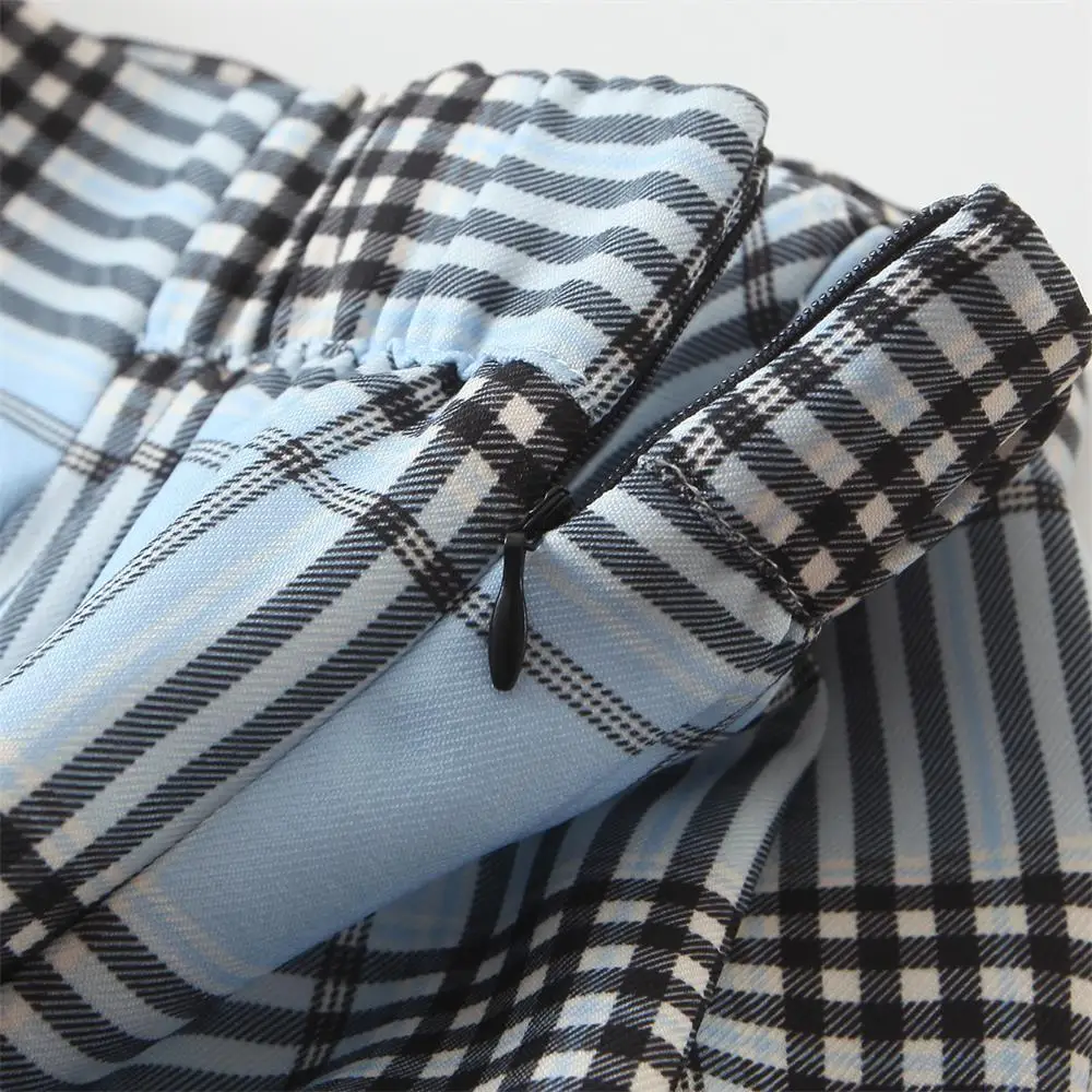 2020 summer new women's fashion wild all-match thin high waist French check printed mini short skirt
2020 summer new women's fashion wild all-match thin high waist French check printed mini short skirt