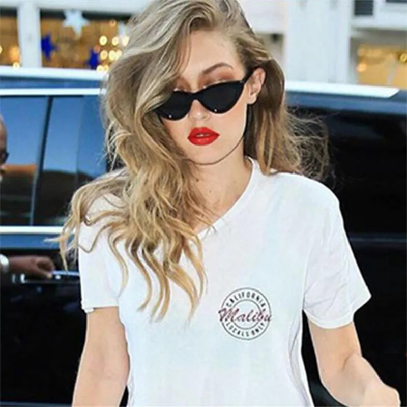 2021 Retro Personalized Sunglasses Trendy Cat Eye Sunshade Vintage Fashion Black Small Frame Triangle Female Sunglasses UV400
2021 Retro Personalized Sunglasses Trendy Cat Eye Sunshade Vintage Fashion Black Small Frame Triangle Female Sunglasses UV400