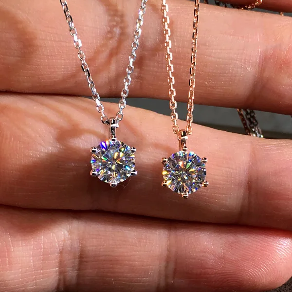 18k Gold-plated White Moissanite Classic Six-claw Diamond Female Fresh and Simple Clavicle Chain Pendant Necklace
18k Gold-plated White Moissanite Classic Six-claw Diamond Female Fresh and Simple Clavicle Chain Pendant Necklace