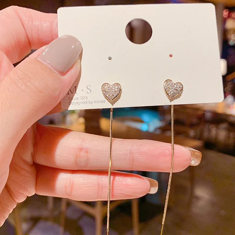 Корейские серьги с кисточками love, женские длинные стильные тонкие Двухсторонние серьги-гвоздики с диким лицом, модные элегантные модные се...
Корейские серьги с кисточками love, женские длинные стильные тонкие Двухсторонние серьги-гвоздики с диким лицом, модные элегантные модные се...