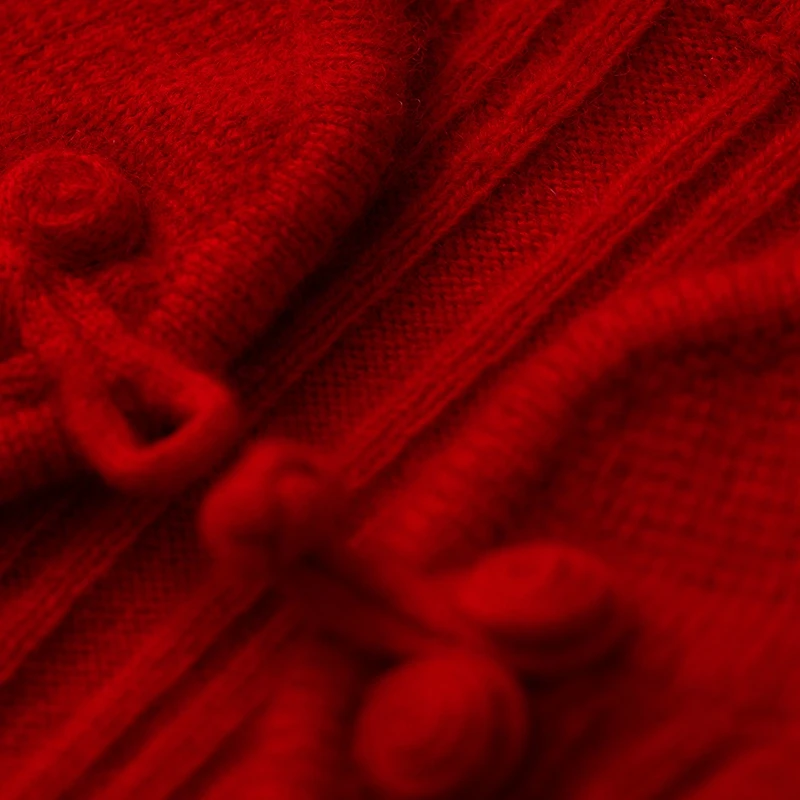 Chinese Style Autumn and Winter New Women's 100% Pure Wool Pullover Slim-fit Pullover Half-open Collar Button Knit Bottoming
Chinese Style Autumn and Winter New Women's 100% Pure Wool Pullover Slim-fit Pullover Half-open Collar Button Knit Bottoming