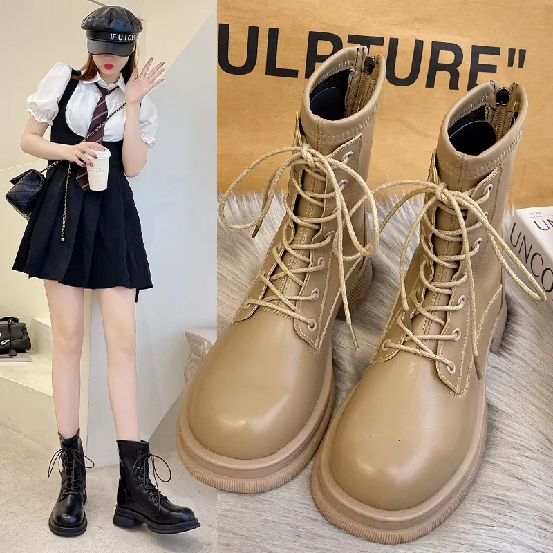 Leather Martin Boots Women's British Wind 2021 Winter New Flat-bottomed Korean Short Boots Joker Thin Lace-up Elastic Boots.
Leather Martin Boots Women's British Wind 2021 Winter New Flat-bottomed Korean Short Boots Joker Thin Lace-up Elastic Boots.