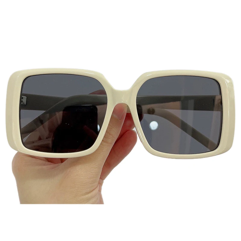 Classic Retro Square Sunglasses Women Brand Vintage Travel Big Rectangle Sun Glasses For Female Oculos Lunette De Soleil Femm
Classic Retro Square Sunglasses Women Brand Vintage Travel Big Rectangle Sun Glasses For Female Oculos Lunette De Soleil Femm
