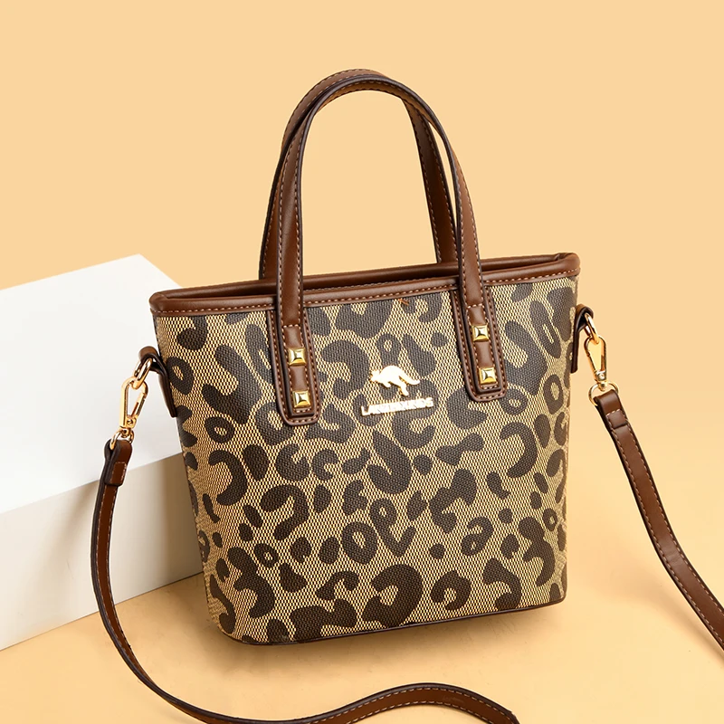Casual Fashion Tote Bag Female Luxury Soft Leather Shoulder Bag Print Pattern Crossbody Handbags Women's All Match Messenger Bag
Casual Fashion Tote Bag Female Luxury Soft Leather Shoulder Bag Print Pattern Crossbody Handbags Women's All Match Messenger Bag