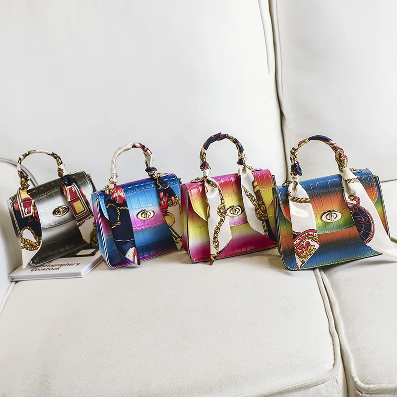 2021 New Designer Gradient Ramp Women's Bag Alligator Chains Scarves Handbags Female PU Leather Shoulder Bags Fowomen A216
2021 New Designer Gradient Ramp Women's Bag Alligator Chains Scarves Handbags Female PU Leather Shoulder Bags Fowomen A216