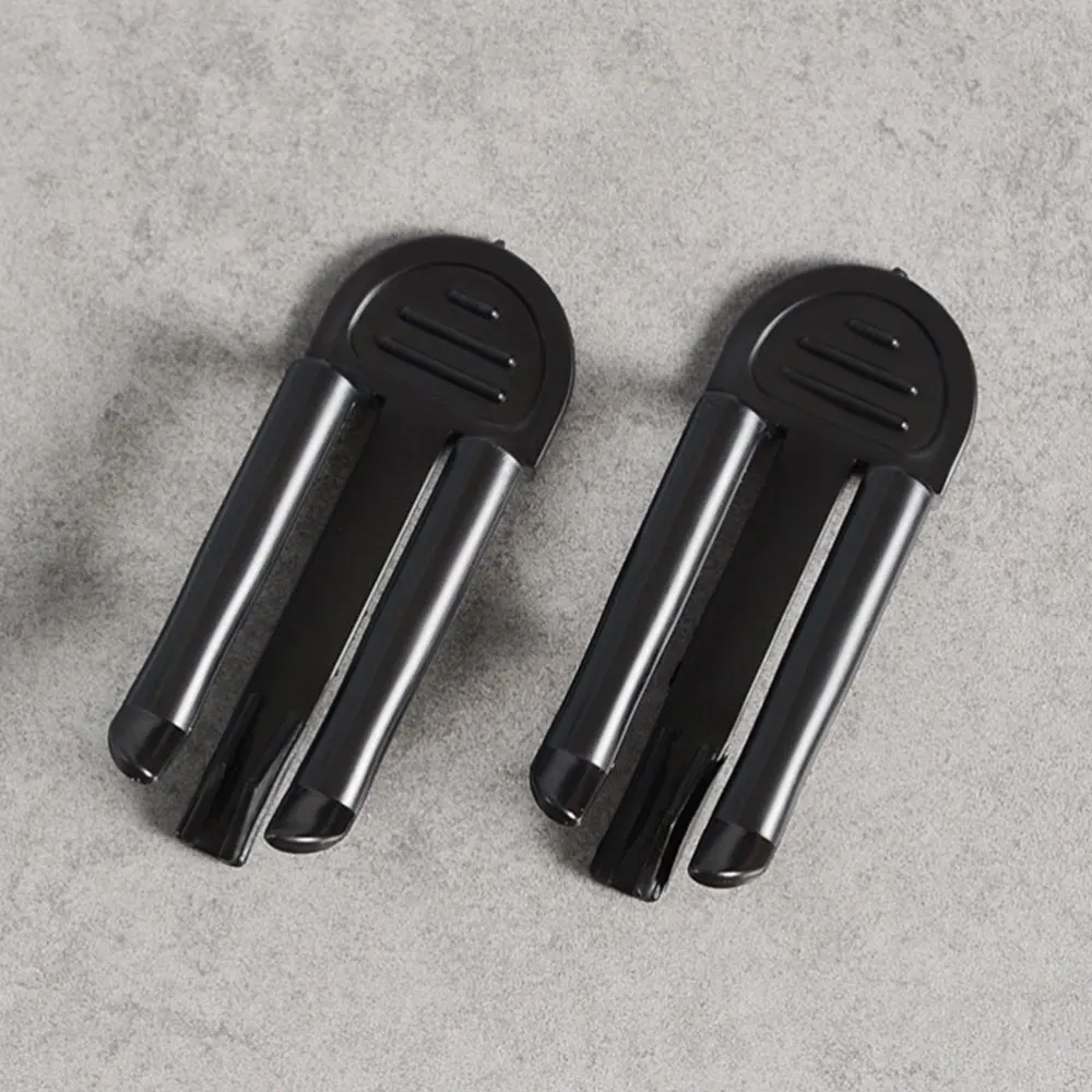 60pcs Garbage Rubbish Bag Clips Anti-Slip Fixation Clips Holders (Black) 
60pcs Garbage Rubbish Bag Clips Anti-Slip Fixation Clips Holders (Black)