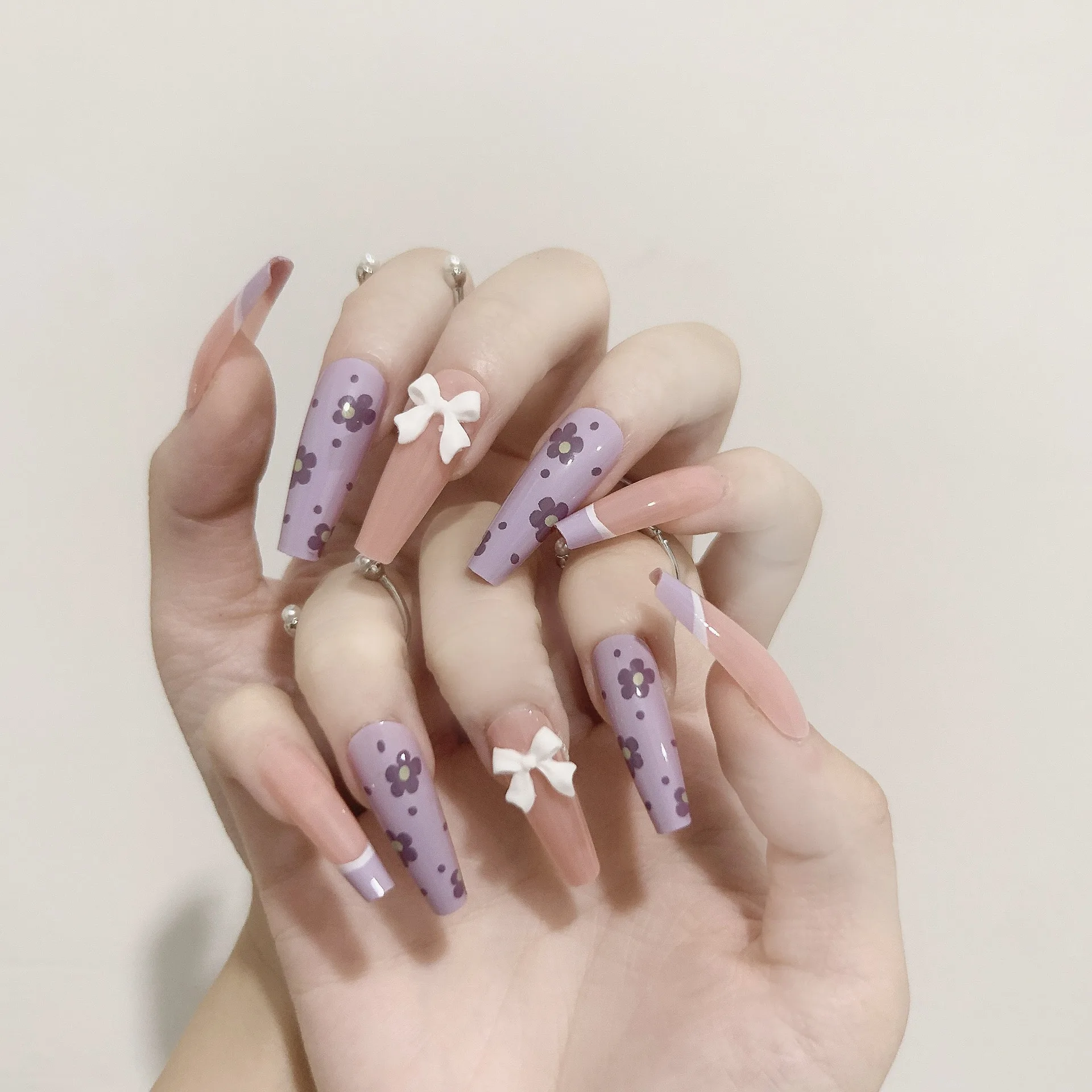 24pcs Purple Taro Flower Printed Nail Patch Glue Type Removable Long Paragraph Fashion Manicure False Nail Patch NE
24pcs Purple Taro Flower Printed Nail Patch Glue Type Removable Long Paragraph Fashion Manicure False Nail Patch NE