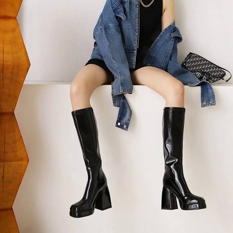 2021 Autumn and Winter New Korean Version of Thin Boots Square Head High Heel Boots Temperament Female Boots 5601
2021 Autumn and Winter New Korean Version of Thin Boots Square Head High Heel Boots Temperament Female Boots 5601