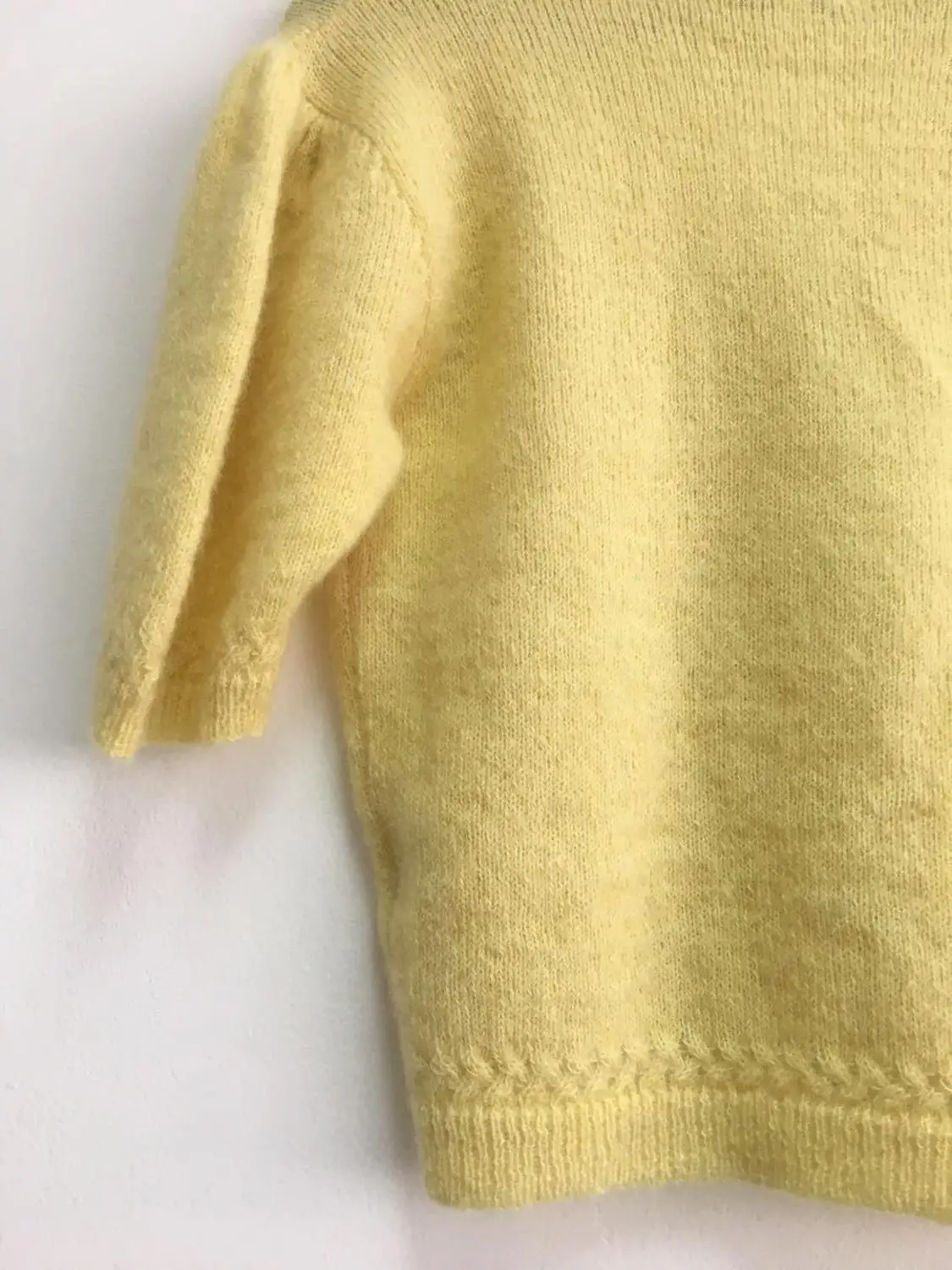 Women Sweater Mohair Vintage Half Sleeve Cardigan Spring Summer New 2020 Yellow Pink Color Casual V Neck French Style Clothing
Women Sweater Mohair Vintage Half Sleeve Cardigan Spring Summer New 2020 Yellow Pink Color Casual V Neck French Style Clothing