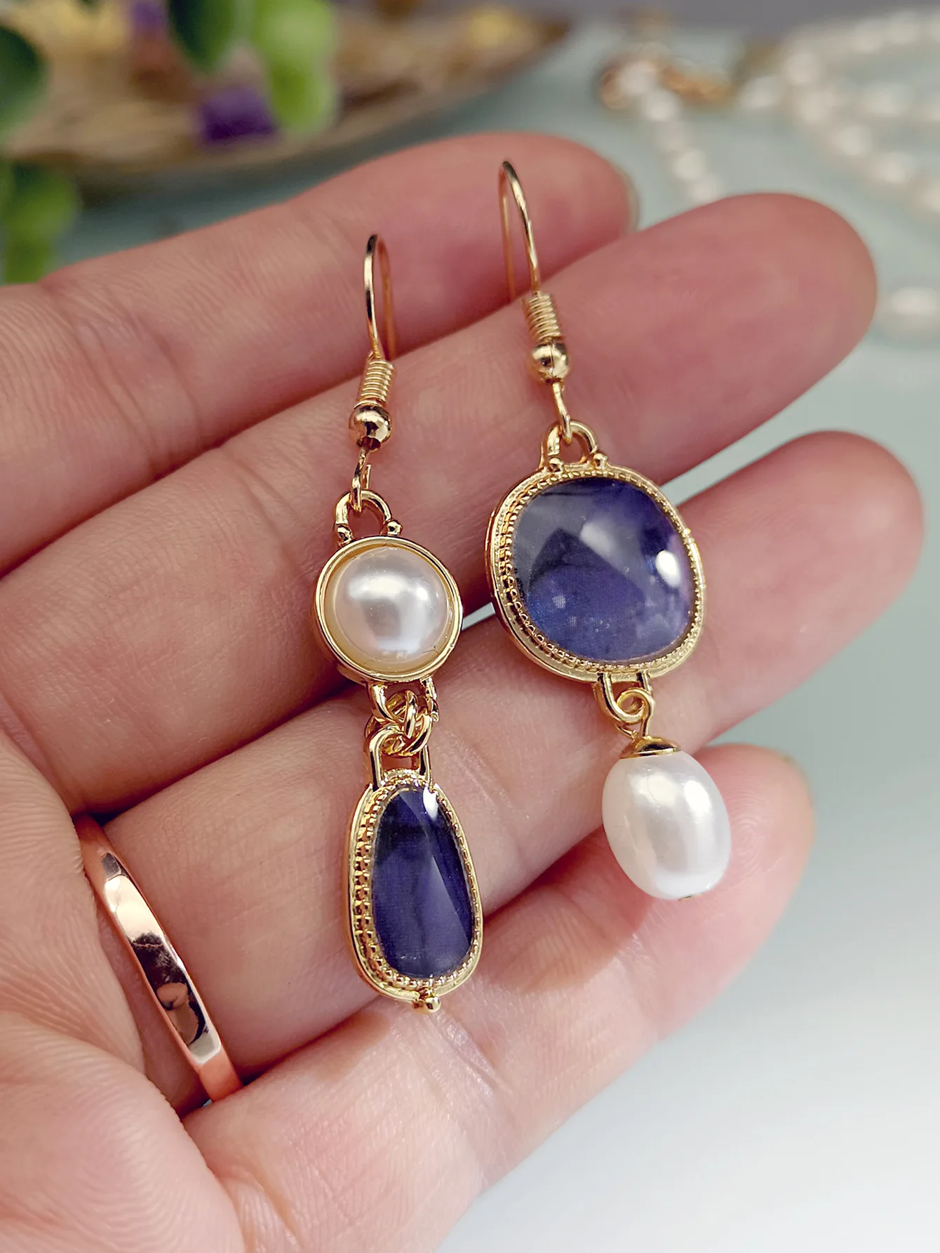 Bohemian Antique Pearl Drop Earrings Blue Purple Lace Earrings Lace Agate Pearl Drop-Shaped Asymmetric Earrings Women's Jewelry
Bohemian Antique Pearl Drop Earrings Blue Purple Lace Earrings Lace Agate Pearl Drop-Shaped Asymmetric Earrings Women's Jewelry