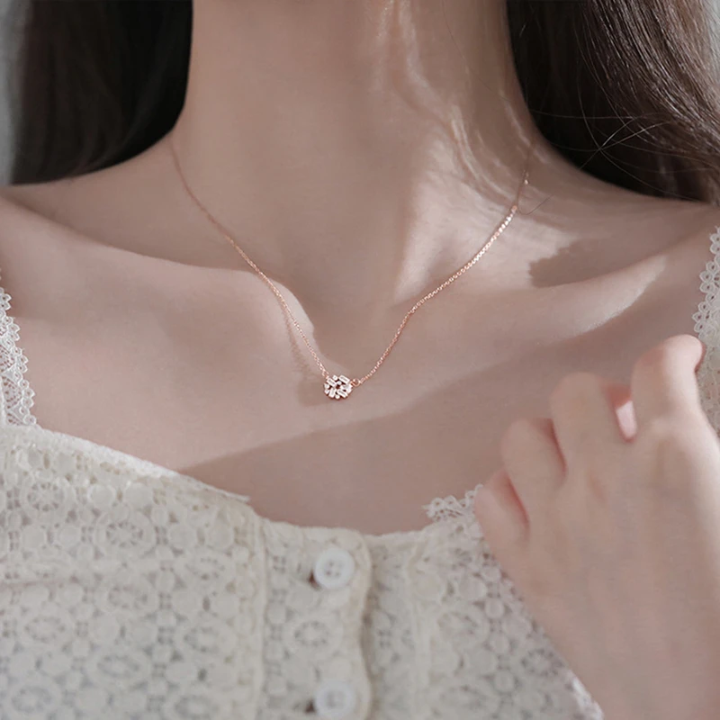 Fashion Jewelry High Quality Crystal Pendant Necklace 2021 New Design Chain Necklace Hot Selling For Women Party Gifts
Fashion Jewelry High Quality Crystal Pendant Necklace 2021 New Design Chain Necklace Hot Selling For Women Party Gifts