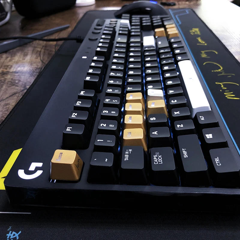 G610 mechanical keyboard RNG red shaft G502hero masters customize or mouse limited edition suits 
G610 mechanical keyboard RNG red shaft G502hero masters customize or mouse limited edition suits