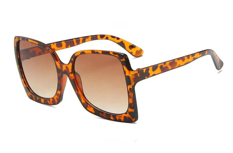 Fashion Classic Luxury Brand Design Oversized Square Sunglasses Women Men Shield Big Frame ins Sun Glasses For Female UV400
Fashion Classic Luxury Brand Design Oversized Square Sunglasses Women Men Shield Big Frame ins Sun Glasses For Female UV400