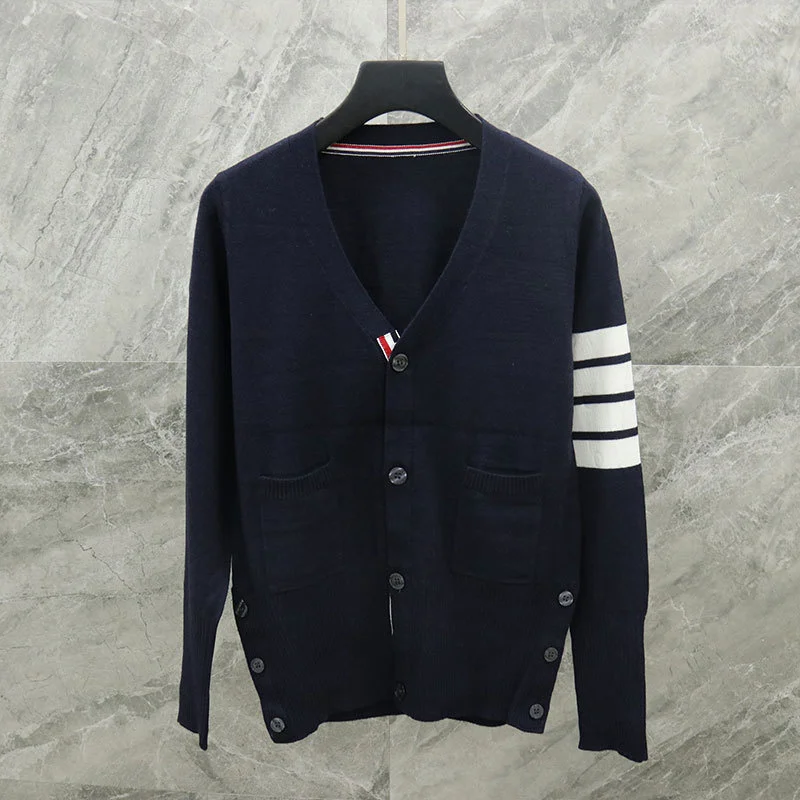 2021 Fashion Brand Sweaters Women Slim Fit V-Neck Cardigans Clothing Striped Cotton Spring and Autumn Casual Coat
2021 Fashion Brand Sweaters Women Slim Fit V-Neck Cardigans Clothing Striped Cotton Spring and Autumn Casual Coat