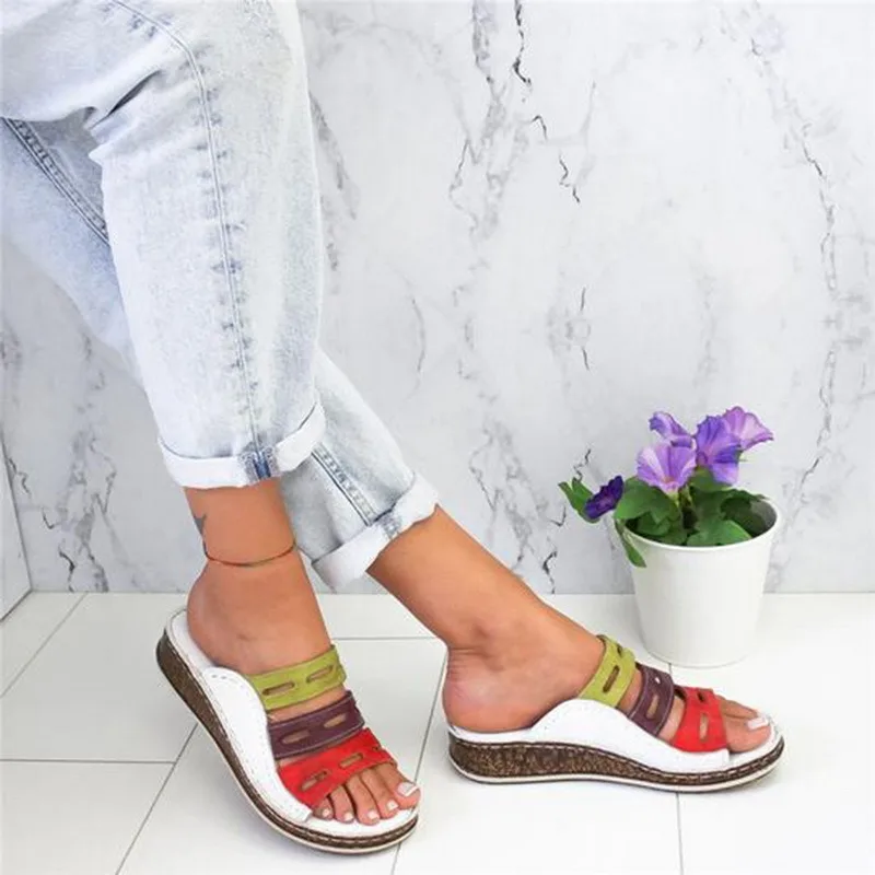 Women shoes Three Color Slippers Beach Wedge Ladies Sandals Slip On Thick Bottom Retro Female Slippers
Women shoes Three Color Slippers Beach Wedge Ladies Sandals Slip On Thick Bottom Retro Female Slippers